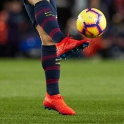 Les nouvelles chaussures de football les plus populaires sont apparues sur le terrain