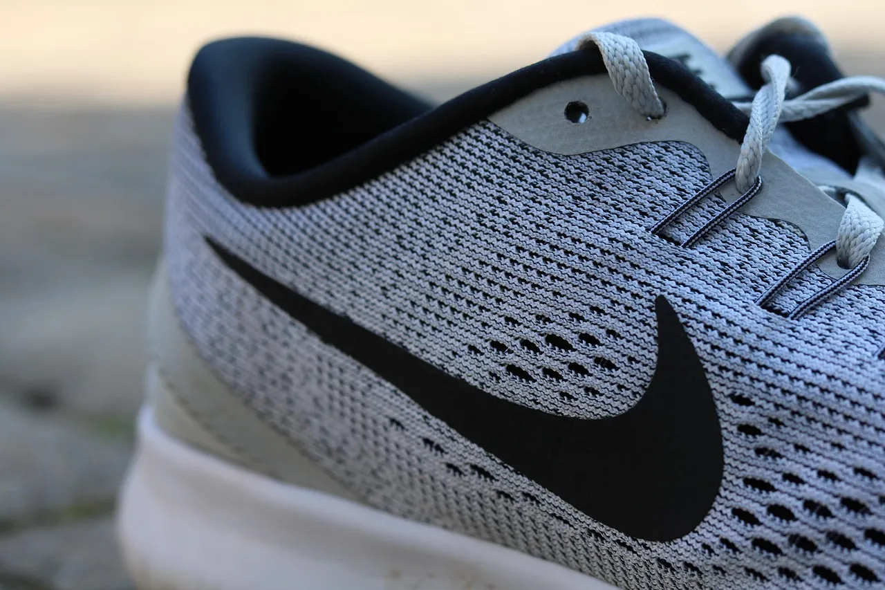 Nike Tiempo - Nike Tiempo Genio Leather IC Indoor/Court Turquoise Bleu Vert Noir Chaussure De Foot