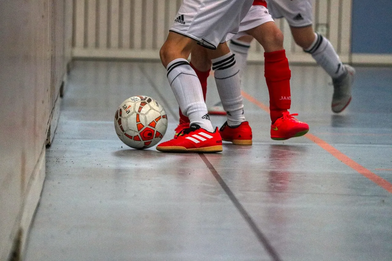 Chaussures De Foot Vendre 2018 Adidas Predator 18.4 FxG Blanc Or Online